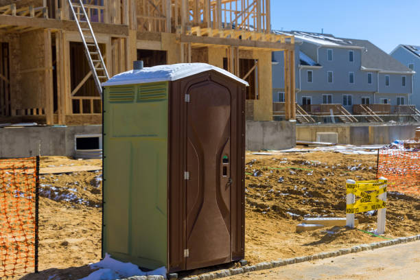 Best Construction site porta potty rental  in Amherst, OH